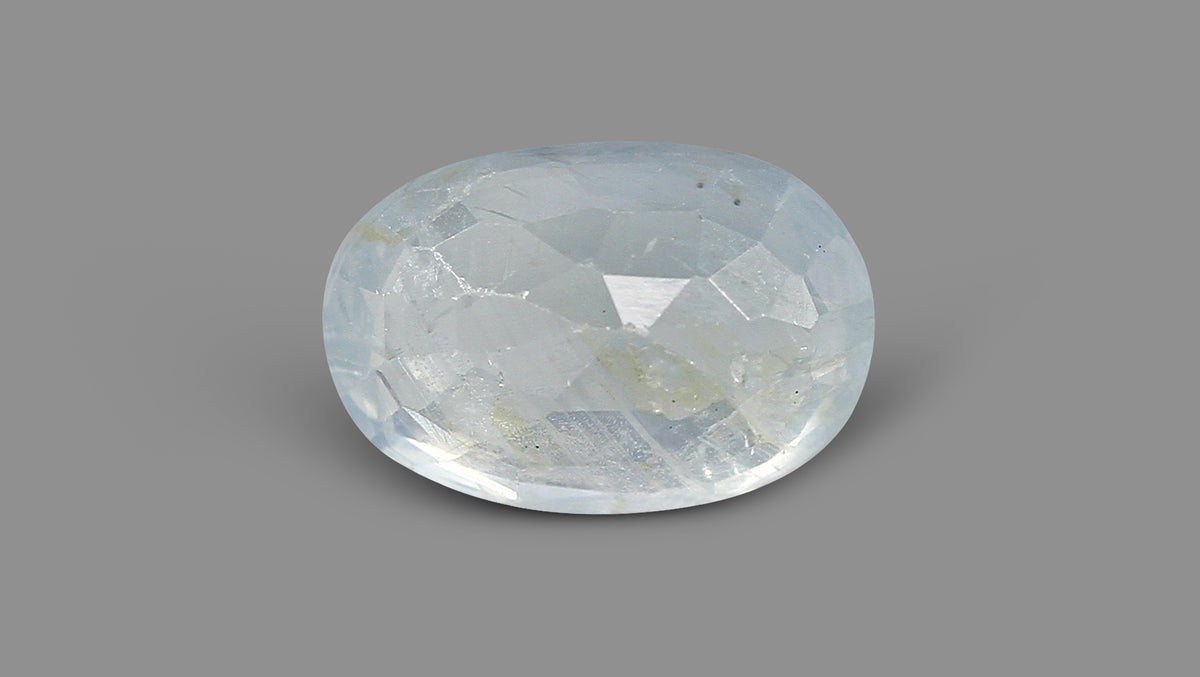 Natural Blue Sapphire 4.39 Carats / 4.82 Ratti