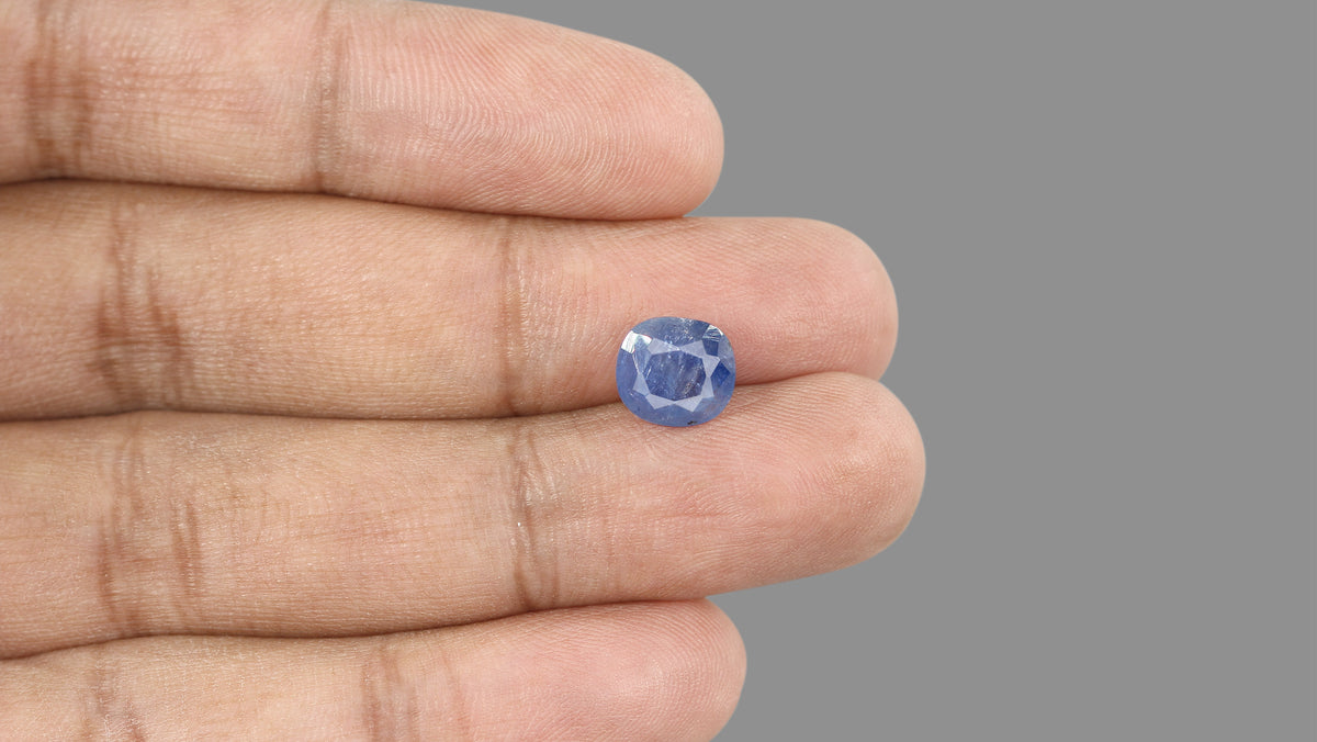 Natural Blue Sapphire 3.69 Carats / 4.05 Ratti