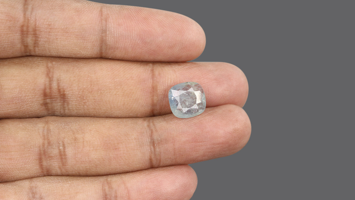Natural Blue Sapphire 4.62 Carats / 5.08 Ratti