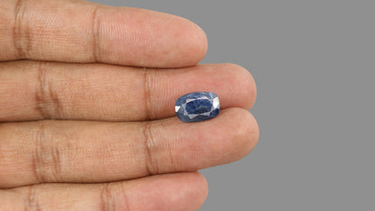 Natural Blue Sapphire 4.89 Carats / 5.37 Ratti