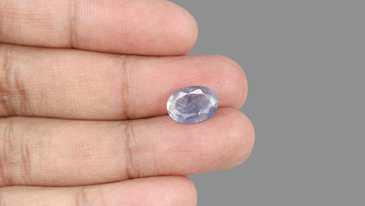 Natural Blue Sapphire 4.33 Carats / 4.76 Ratti