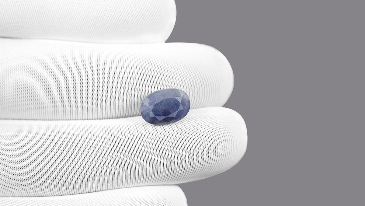 Natural Blue Sapphire 5.54 Carats / 6.09 Ratti
