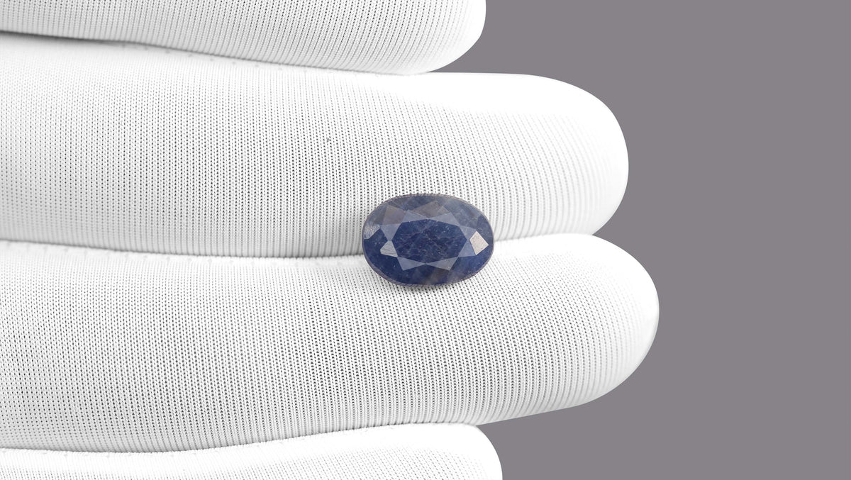 Natural Blue Sapphire 5.47 Carats / 6.01 Ratti