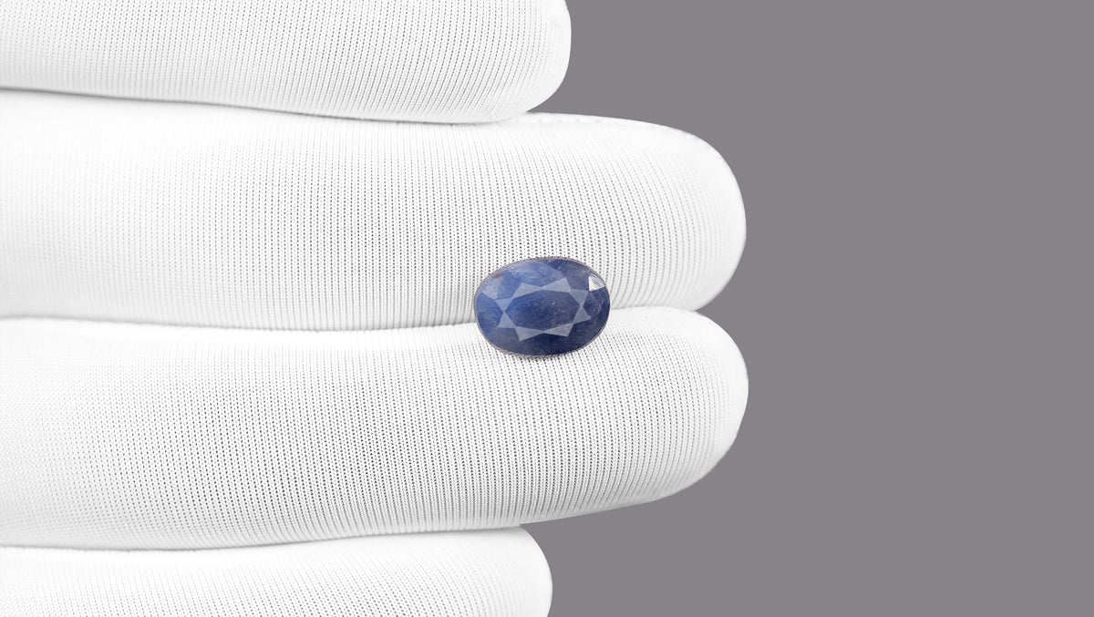 Natural Blue Sapphire 5.34 Carats / 5.87 Ratti