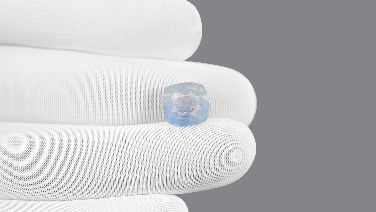 Natural Blue Sapphire 7.23 Carats / 7.95 Ratti