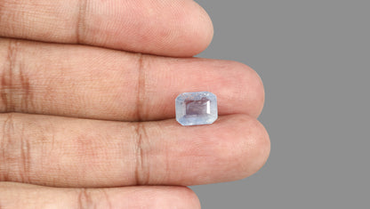 Natural Blue Sapphire 4.08 Carats / 4.48 Ratti