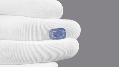Natural Blue Sapphire 4.88 Carats / 5.36 Ratti