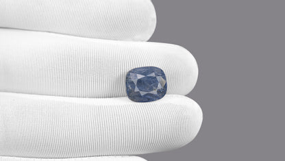 Natural Blue Sapphire 6.35 Carats / 6.98 Ratti