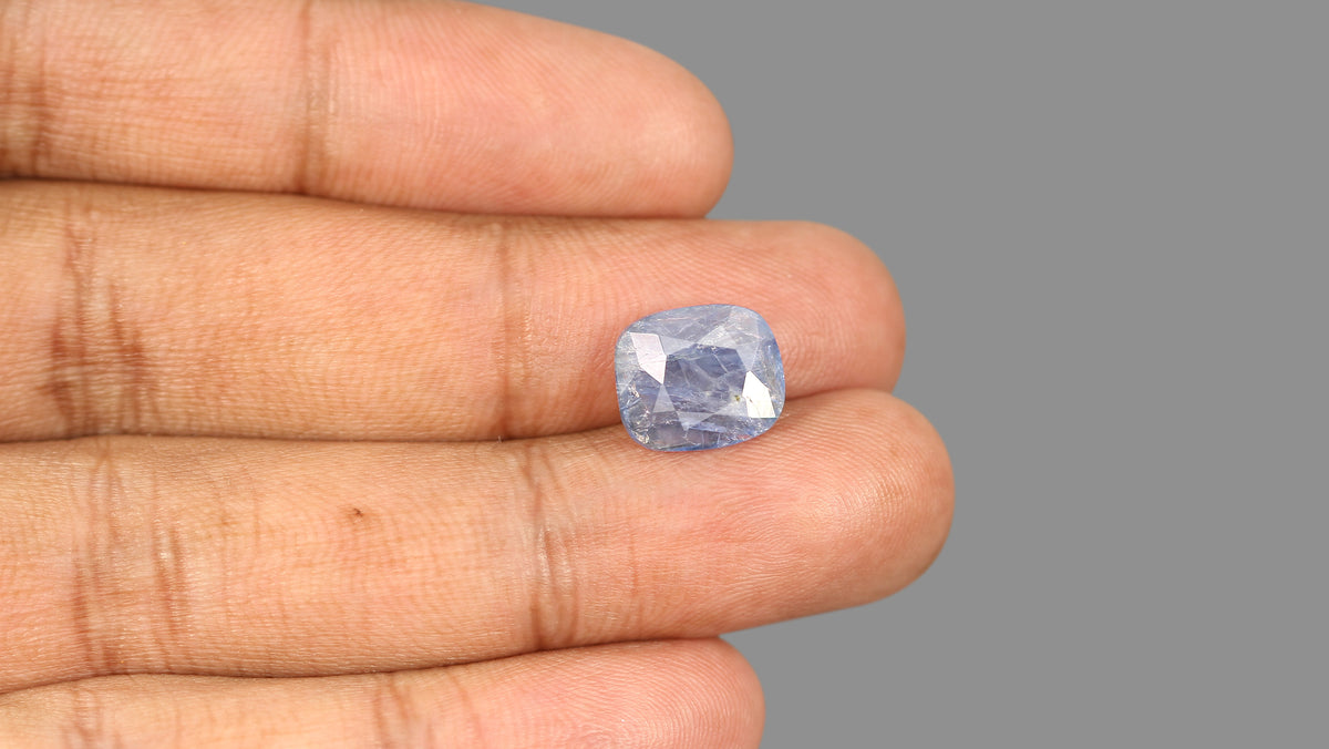 Natural Blue Sapphire 6.35 Carats / 6.98 Ratti