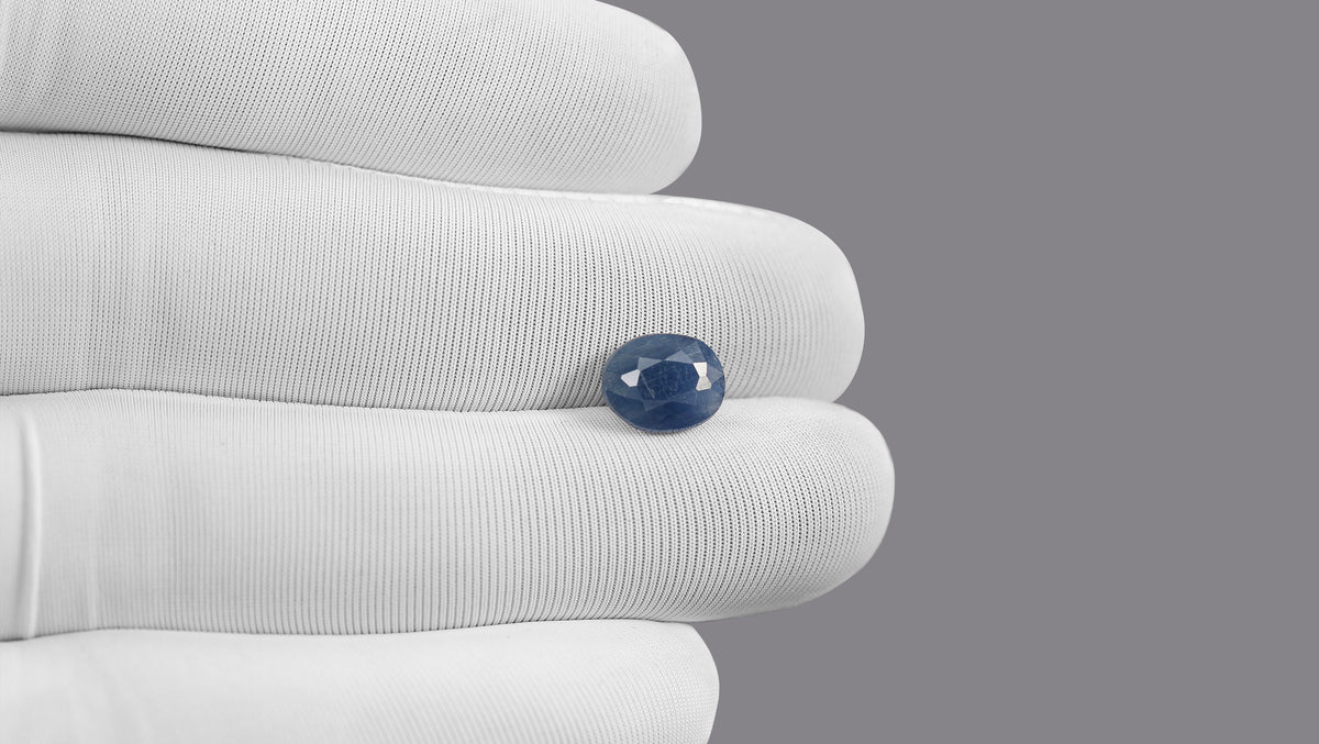 Natural Blue Sapphire 3.86 Carats / 4.24 Ratti