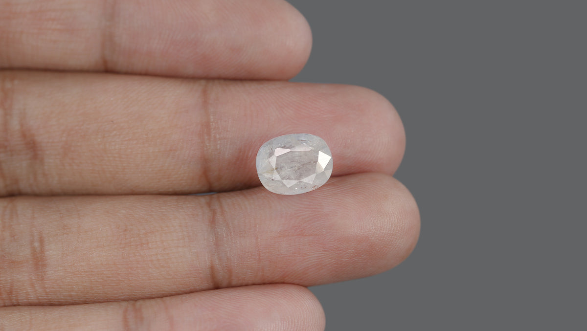 Natural Blue Sapphire 5.65 Carats / 6.21 Ratti
