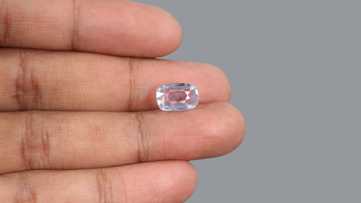 Natural Blue Sapphire 6.07 Carats / 6.67 Ratti