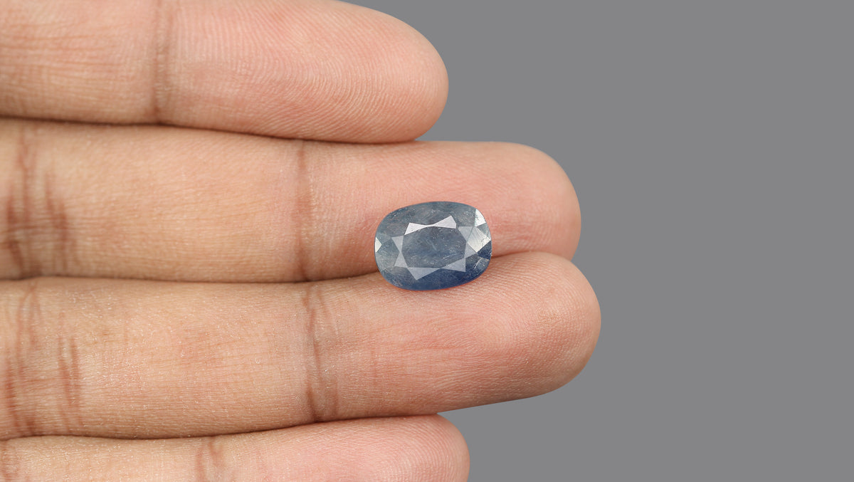 Natural Blue Sapphire 5.90 Carats / 6.48 Ratti