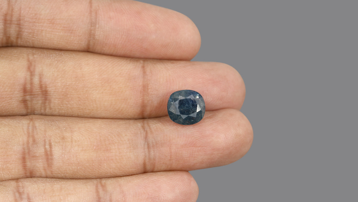 Natural Blue Sapphire 5.66 Carats / 6.22 Ratti