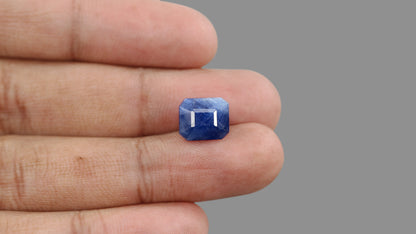 Natural Blue Sapphire 8.09 Carats / 8.89 Ratti