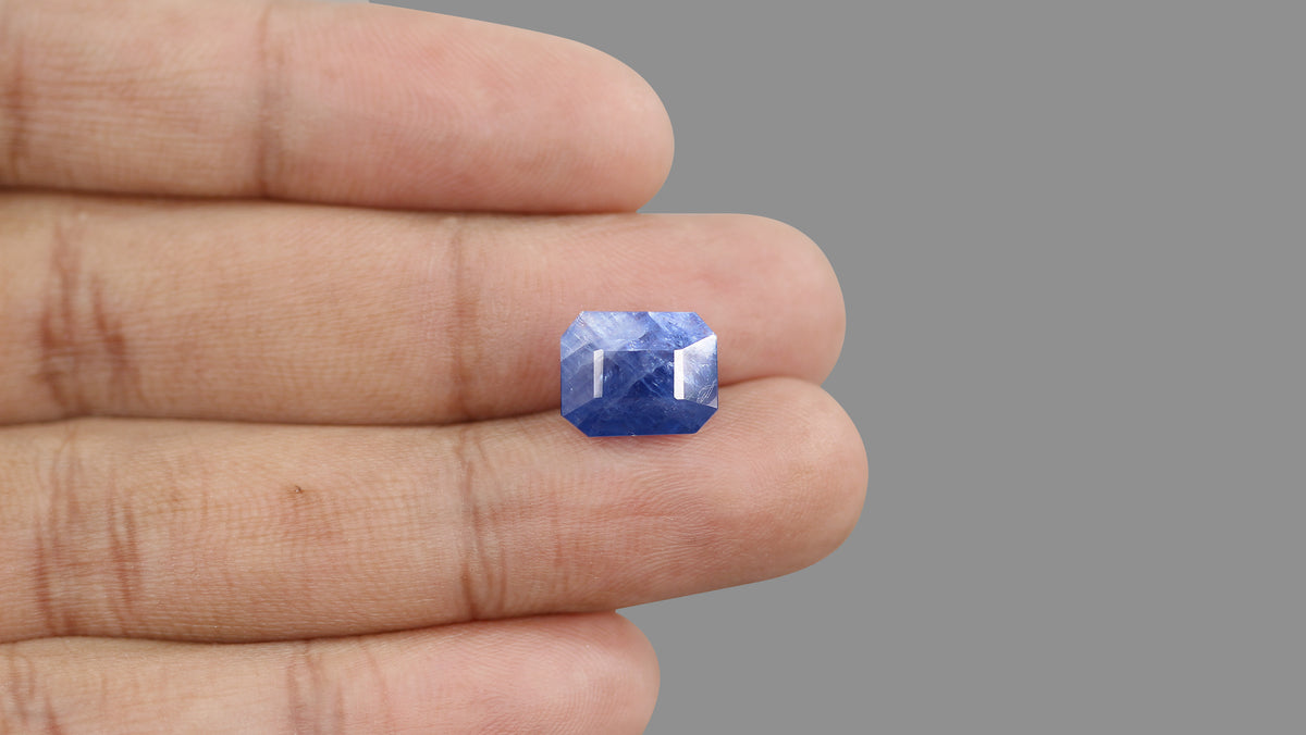 Natural Blue Sapphire 9.04 Carats / 9.93 Ratti