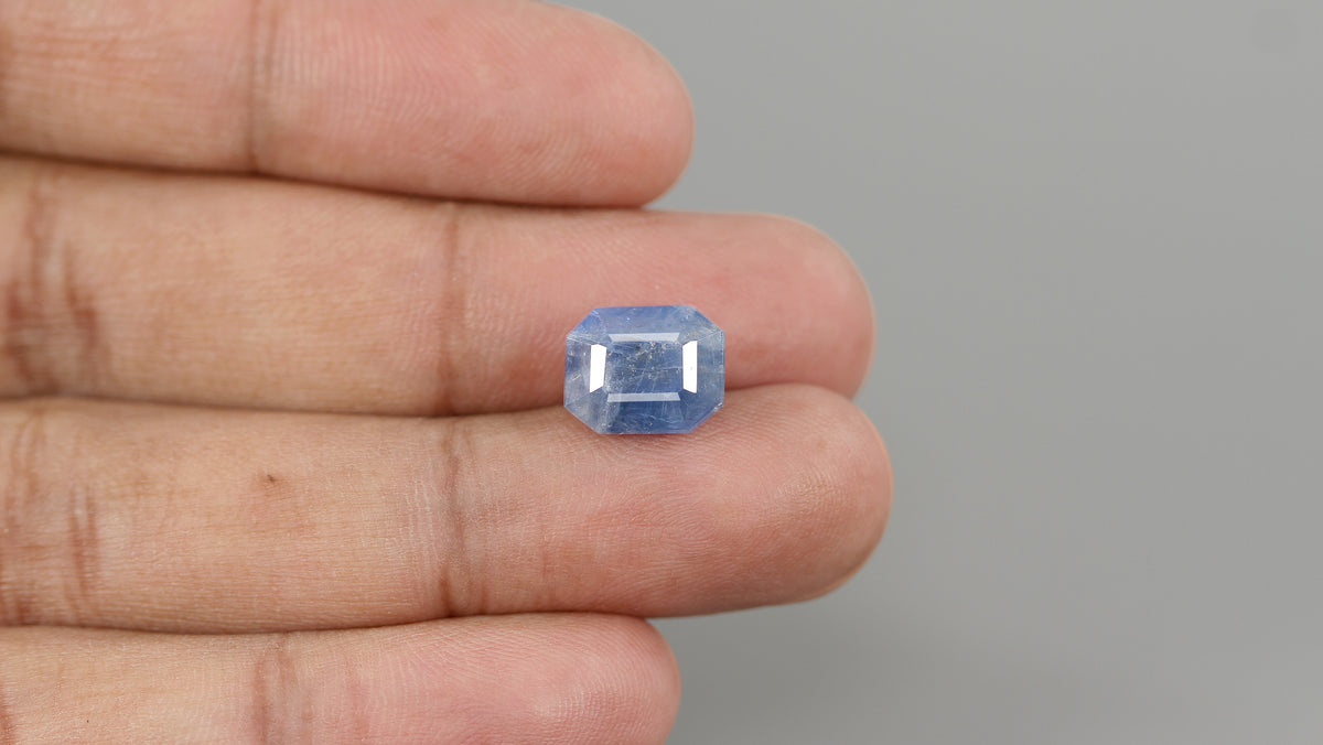 Natural Blue Sapphire 8.24 Carats / 9.15 Ratti