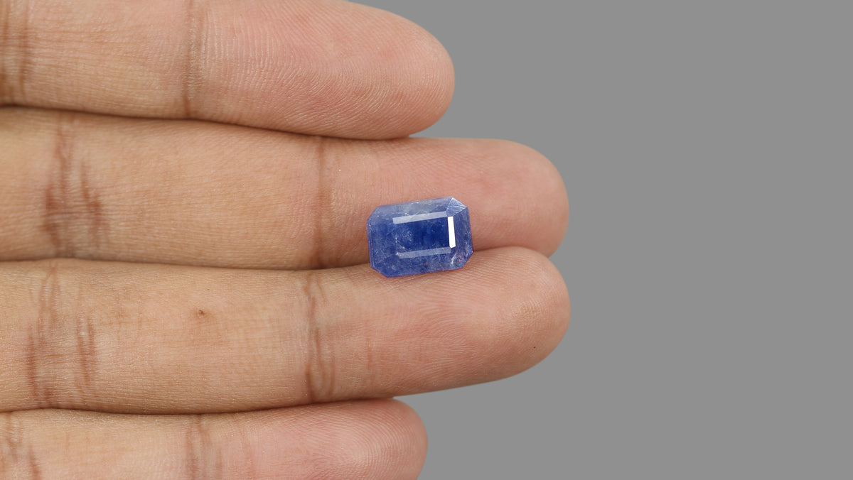 Natural Blue Sapphire 6.76 Carats / 7.43 Ratti