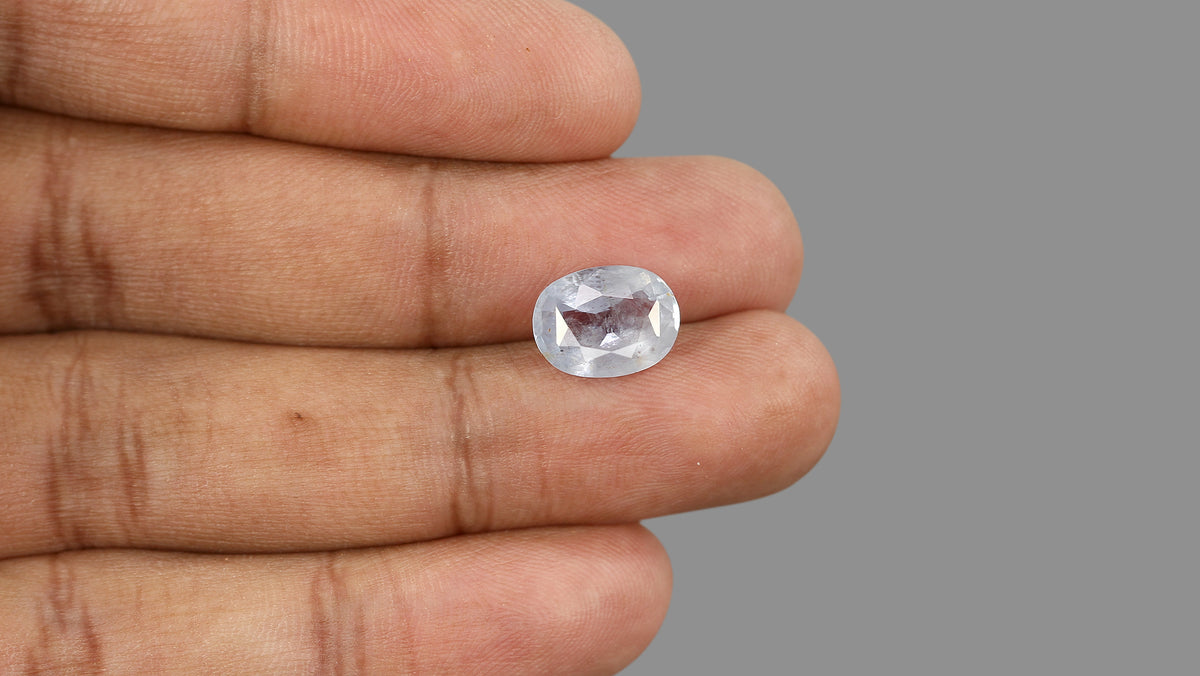 Natural Blue Sapphire 4.99 Carats / 5.54 Ratti