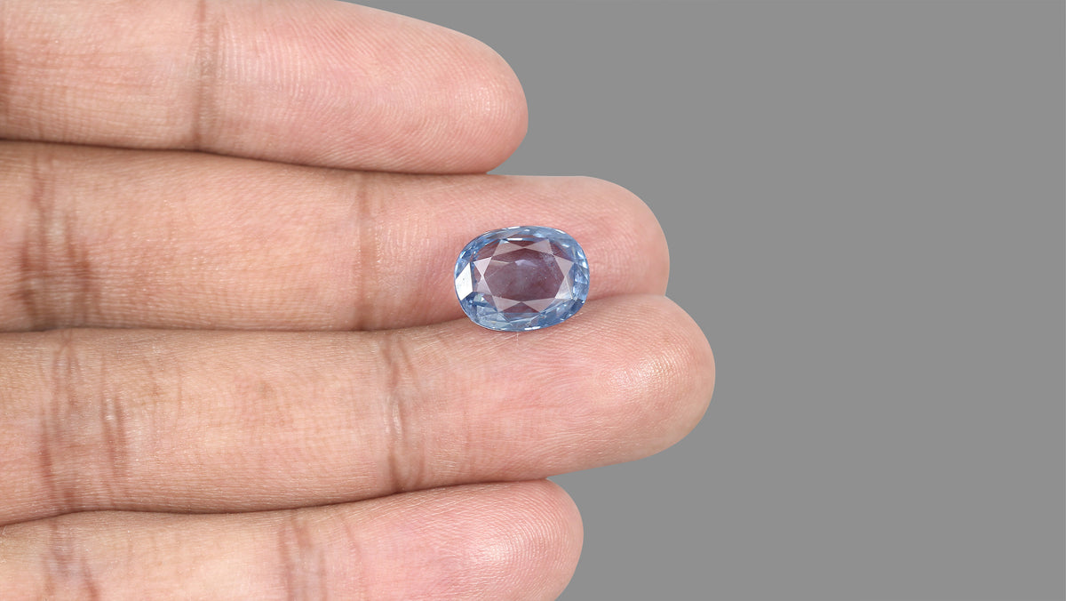 Natural Blue Sapphire 8.18 Carats / 8.99 Ratti