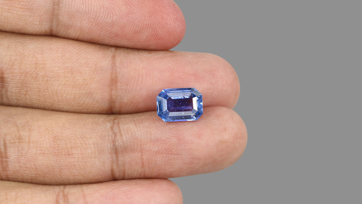 Natural Blue Sapphire 5.05 Carats / 5.55 Ratti