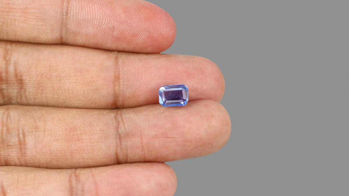 Natural Blue Sapphire 3.06 Carats / 3.36 Ratti