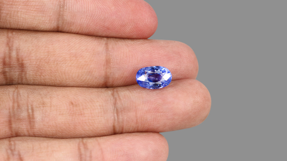Natural Blue Sapphire 4.84 Carats / 5.32 Ratti