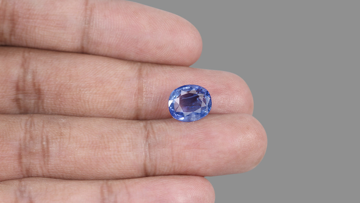 Natural Blue Sapphire 4.99 Carats / 5.48 Ratti