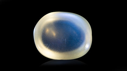 Natural Moon Stone 2.59 Carats / 2.85 Ratti