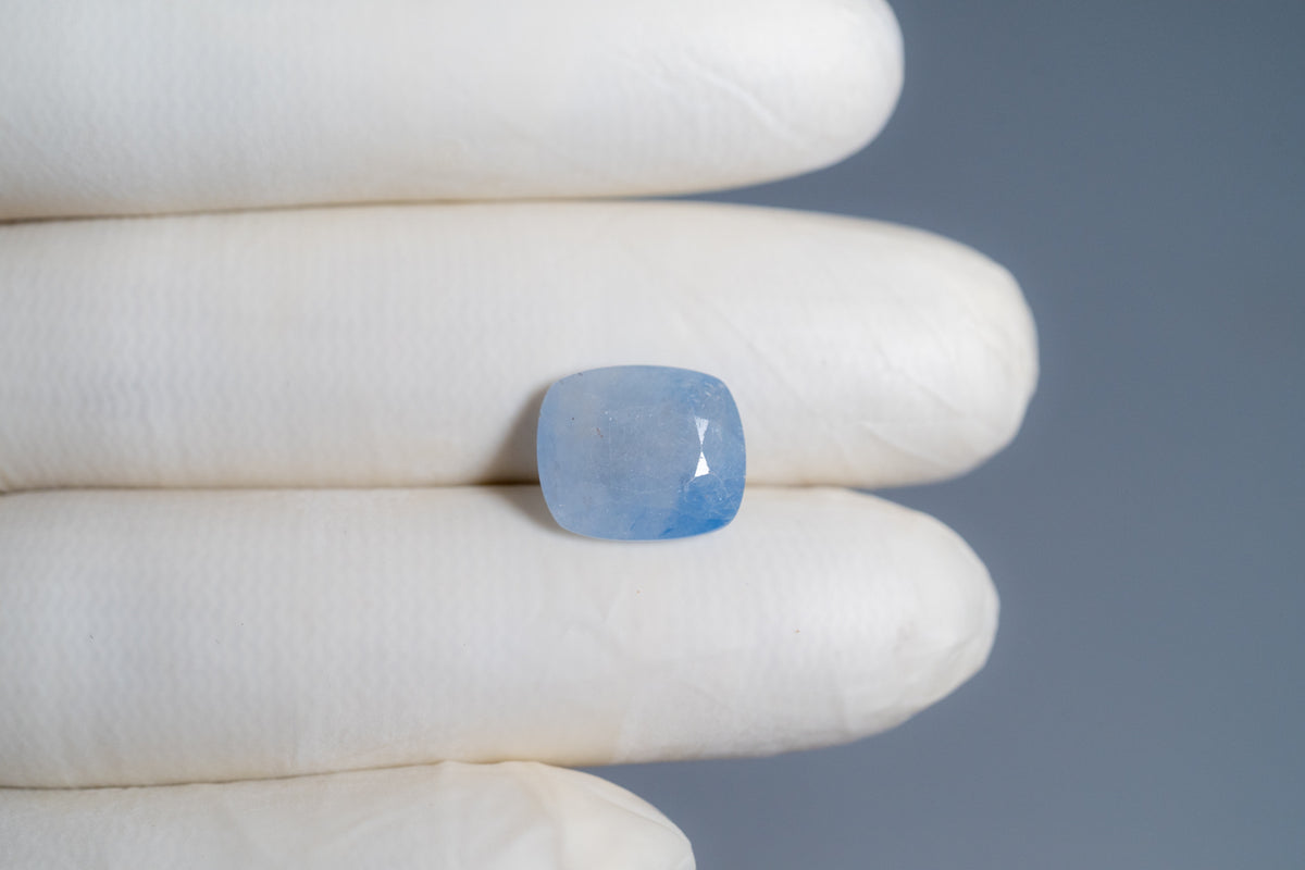 Natural Blue Sapphire 9.98 Carats / 10.97 Ratti