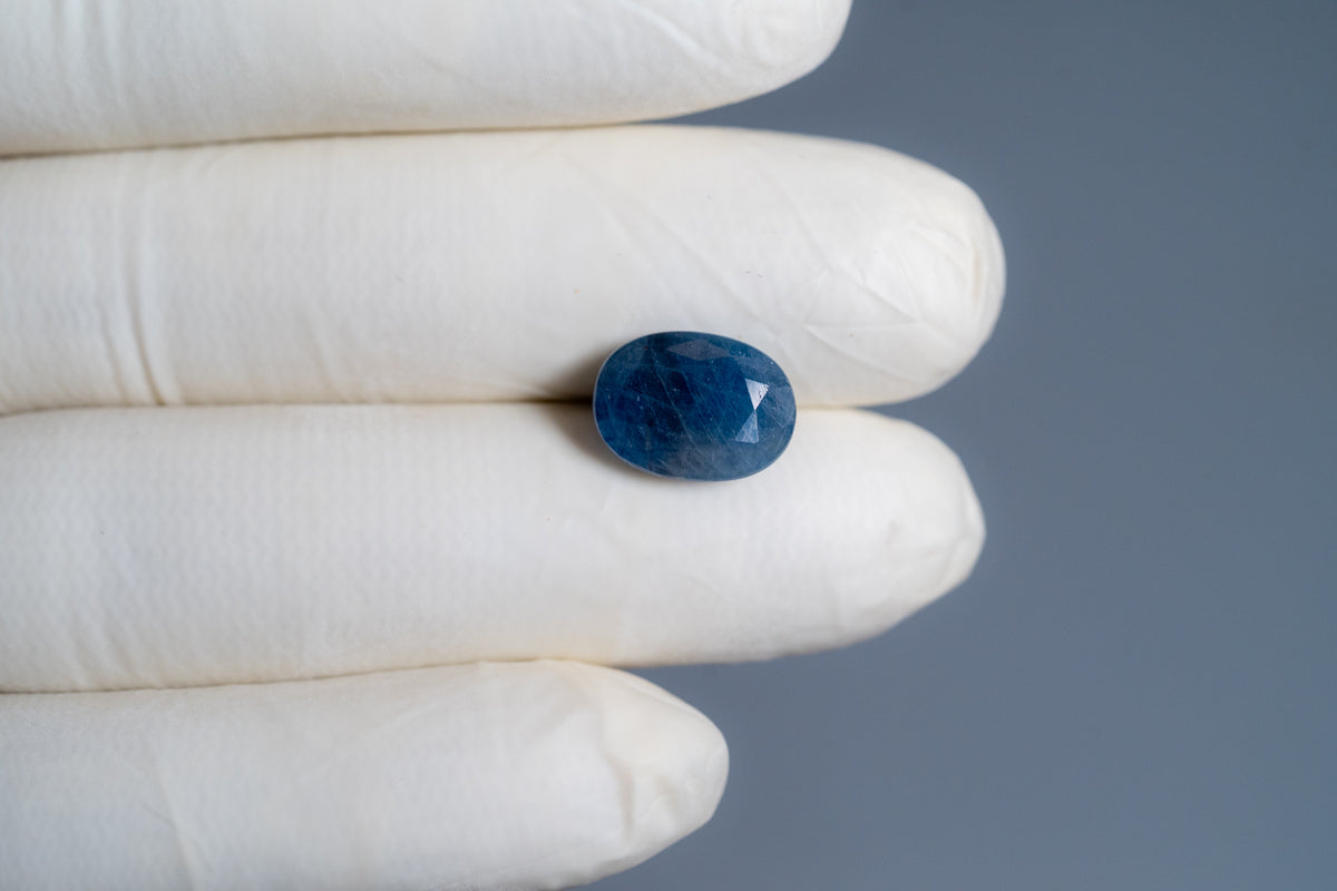 Natural Blue Sapphire 8.23 Carats / 9.04 Ratti