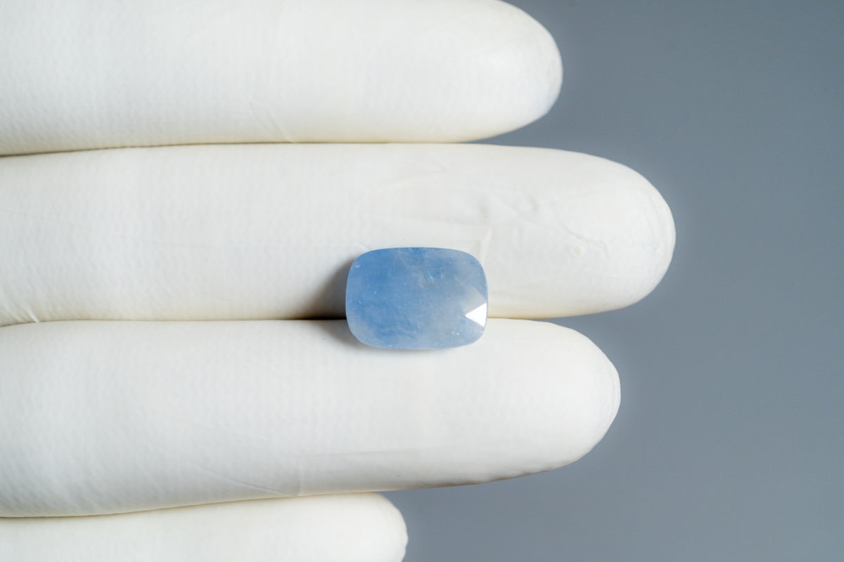 Natural Blue Sapphire 10.04 Carats / 11.03 Ratti