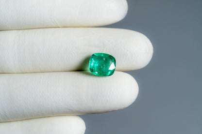 Zambian Emerald (Panna) 3.85 Carats / 4.23 Ratti