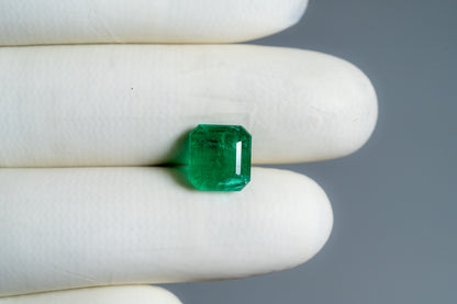 Zambian Emerald (Panna) 4.50 Carats / 4.95 Ratti
