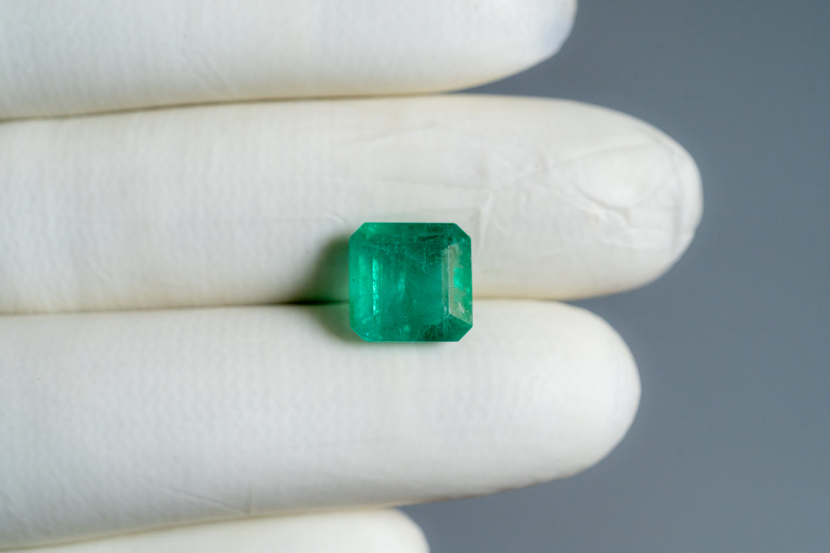 Zambian Emerald (Panna) 5.23 Carats / 5.75 Ratti