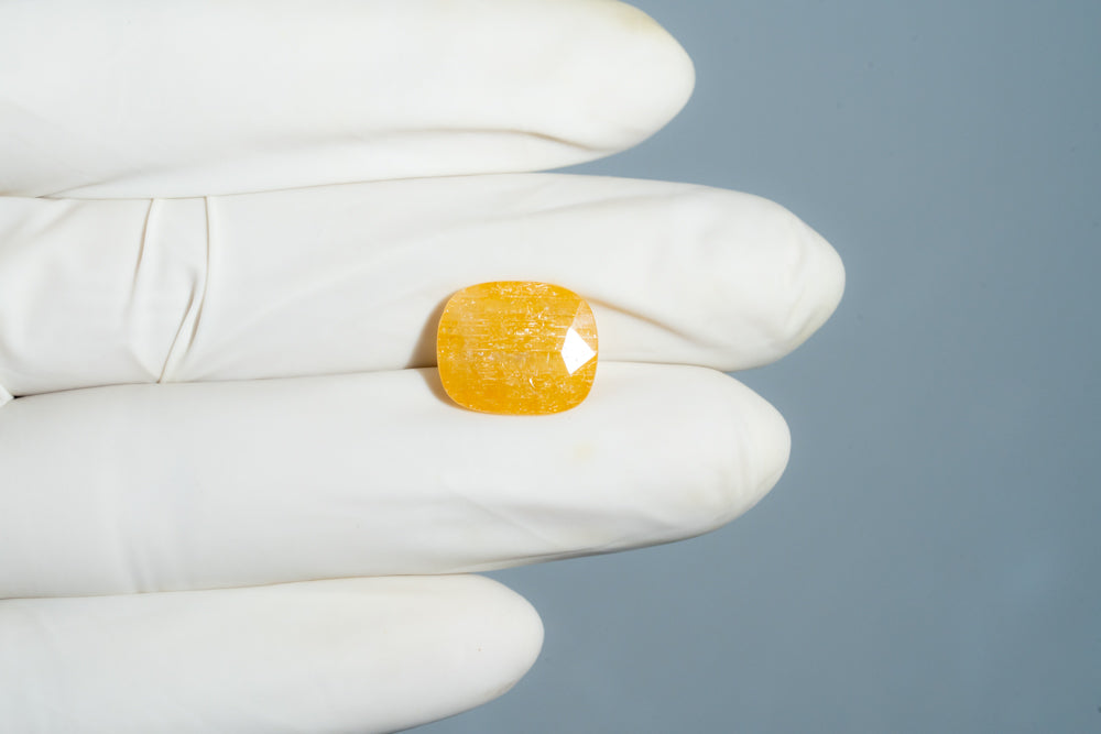 Natural Yellow Sapphire 8.89 Carats / 9.77 Ratti