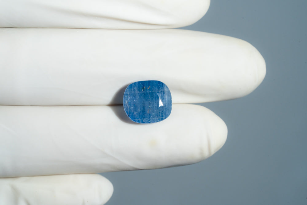 Natural Blue Sapphire 8.96 Carats / 9.85 Ratti