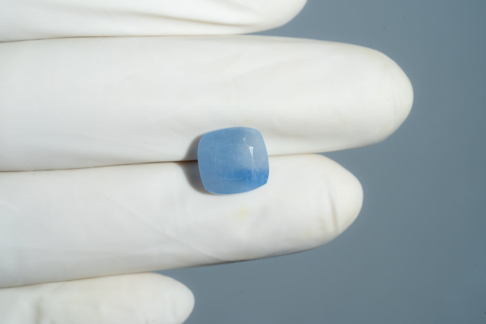 Natural Blue Sapphire 6.35 Carats / 6.98 Ratti