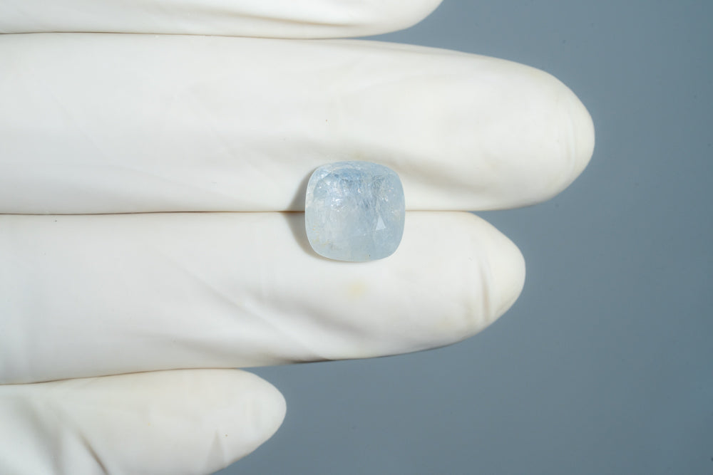 Natural Blue Sapphire 5.73 Carats / 6.3 Ratti