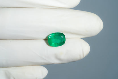 Zambian Emerald (Panna) 3.01 Carats / 3.31 Ratti