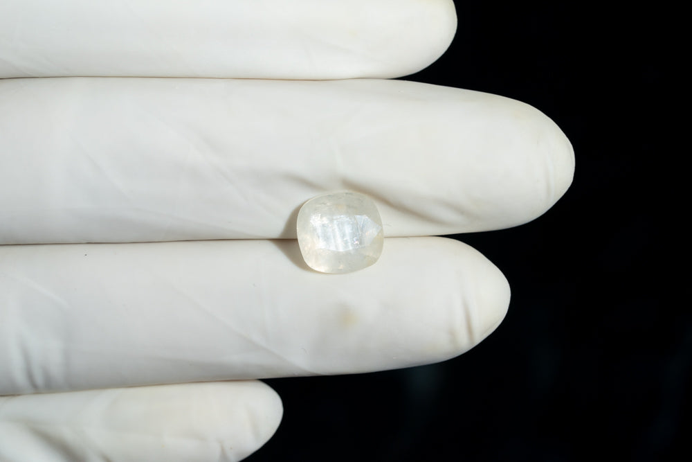 Natural White Sapphire 4.49 Carats / 4.93 Ratti