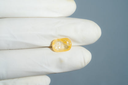 Natural Yellow Sapphire 4.74 Carats / 5.21 Ratti