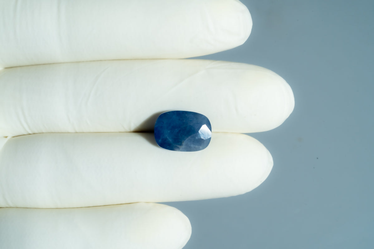 Natural Blue Sapphire 9.20 Carats / 10.11 Ratti