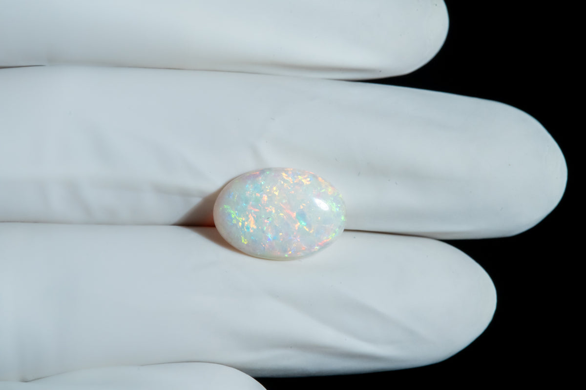 White Opal With Fire 4.19 Carats / 4.6 Ratti