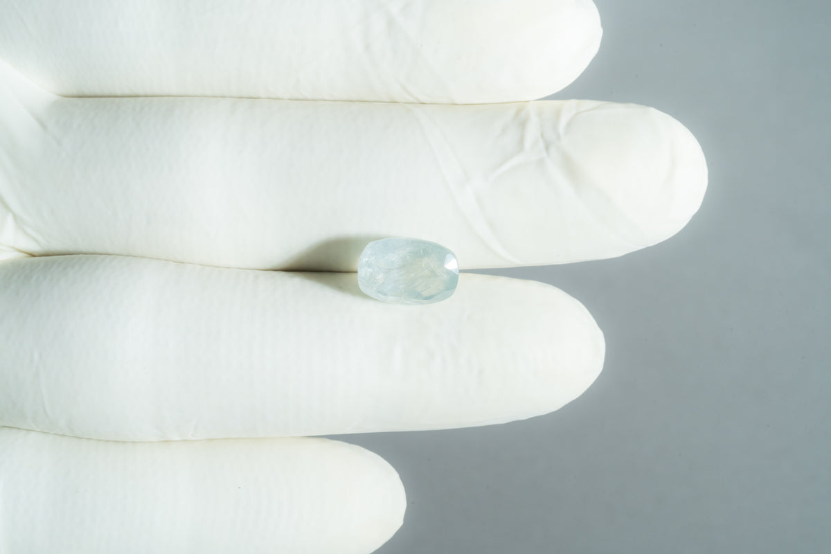 Natural Blue Sapphire 5.50 Carats / 6.04 Ratti