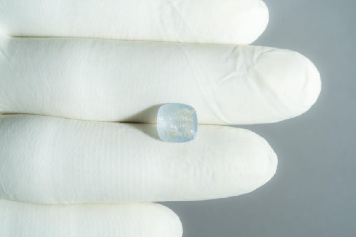 Natural Blue Sapphire 3.56 Carats / 3.91 Ratti