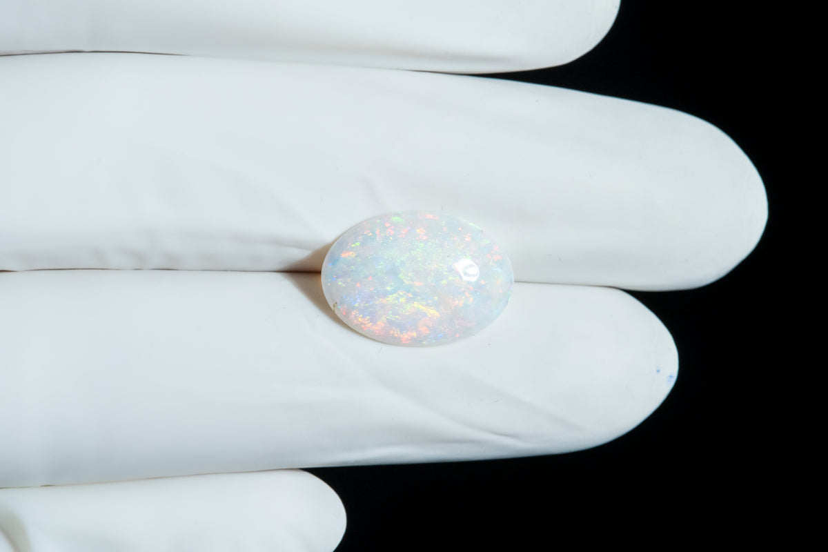 White Opal With Fire 4.28 Carats / 4.7 Ratti
