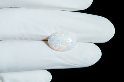 White Opal With Fire 4.28 Carats / 4.7 Ratti