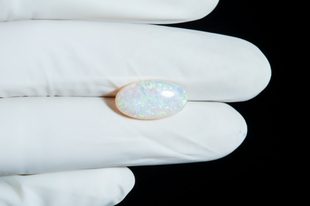 White Opal With Fire 5.82 Carats / 6.4 Ratti