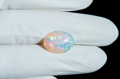 White Opal With Fire 5.01 Carats / 5.51 Ratti